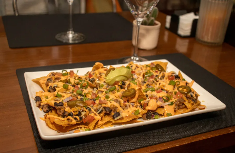 Una bandeja de nachos para compartir